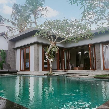 Anggira Villa Ubud Esterno foto