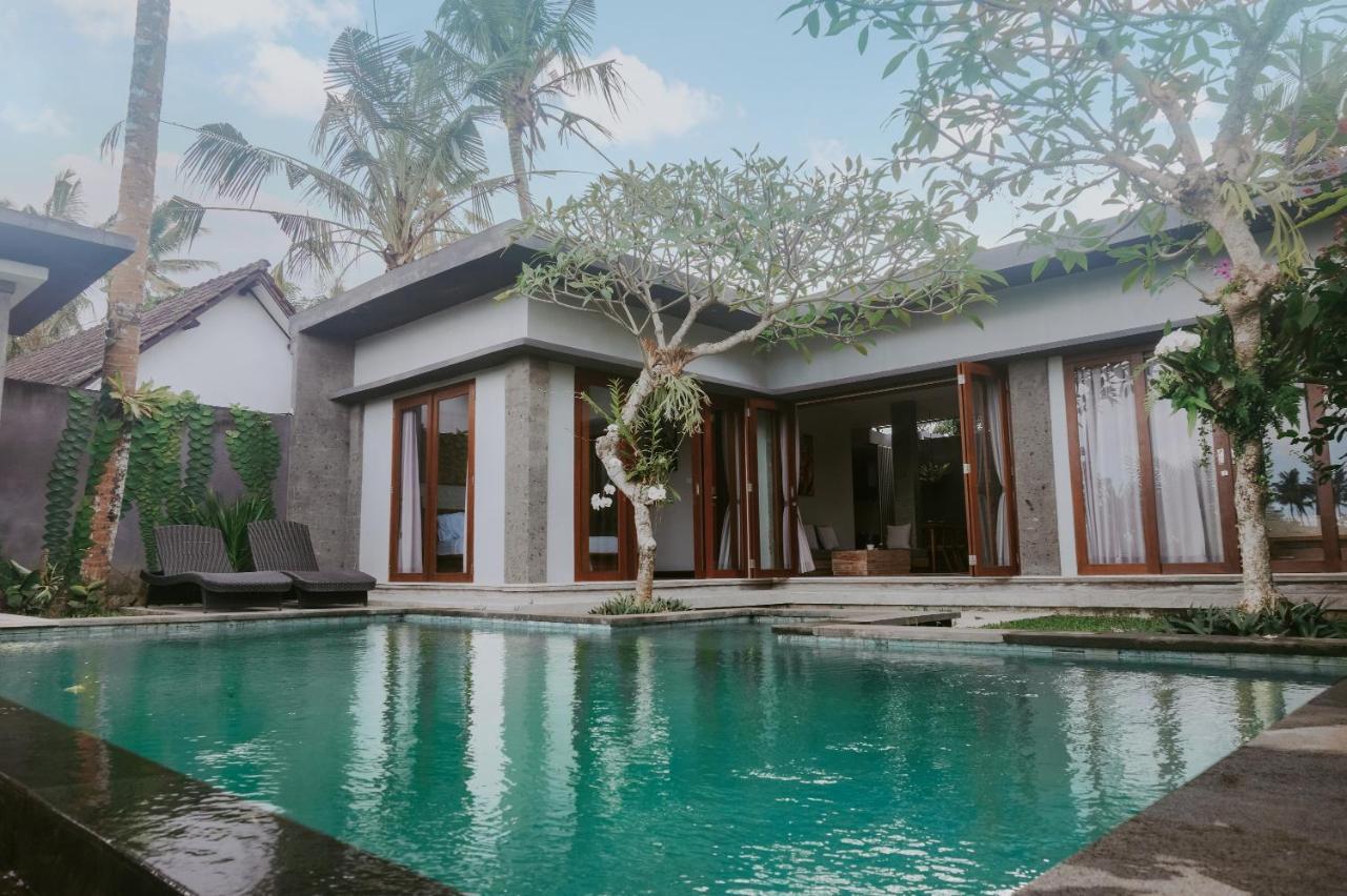 Anggira Villa Ubud Esterno foto