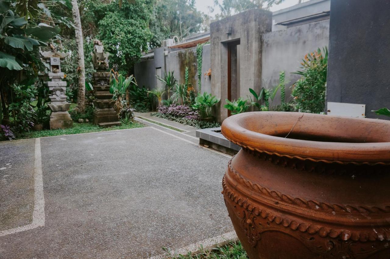 Anggira Villa Ubud Esterno foto