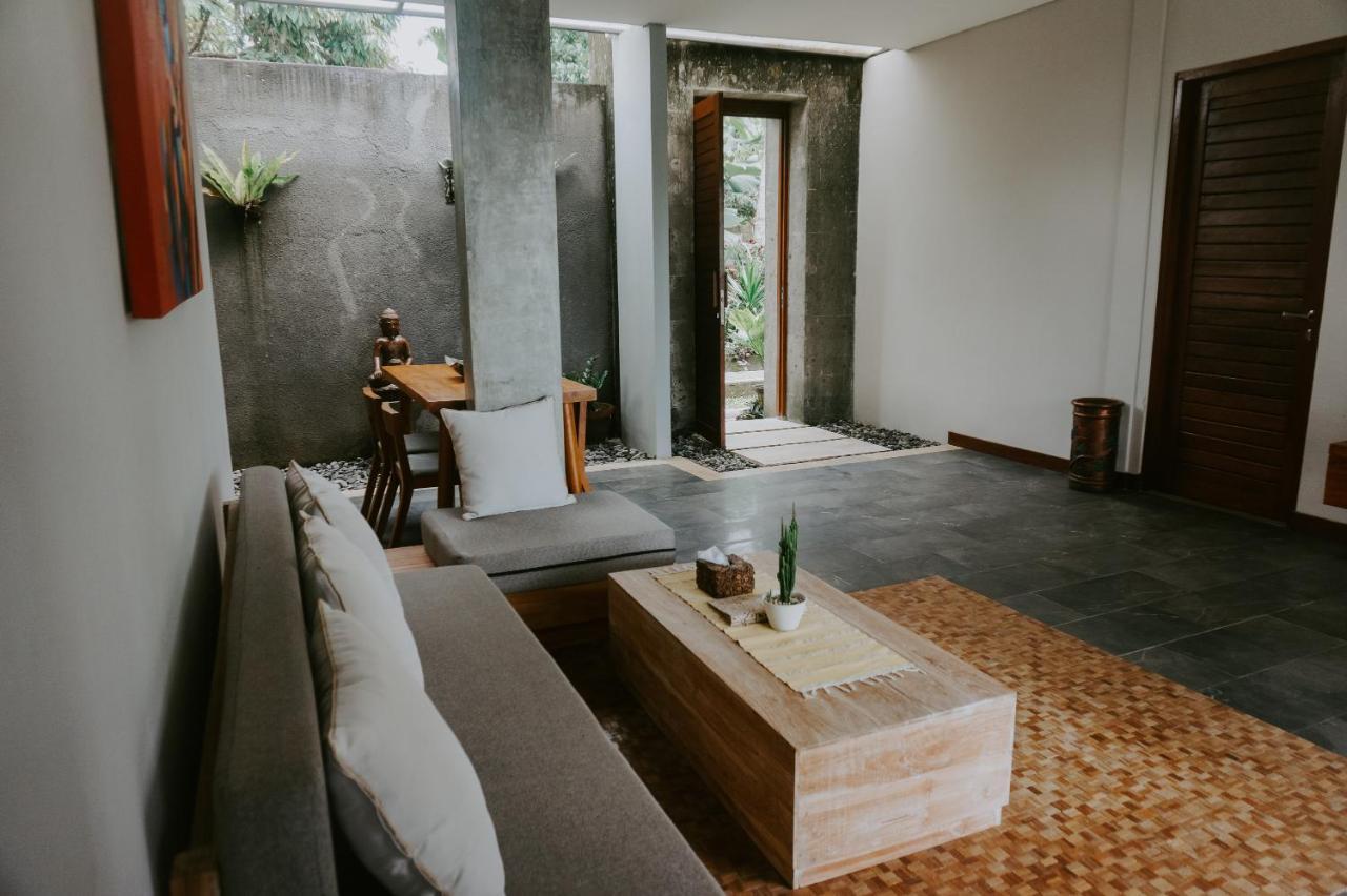 Anggira Villa Ubud Esterno foto